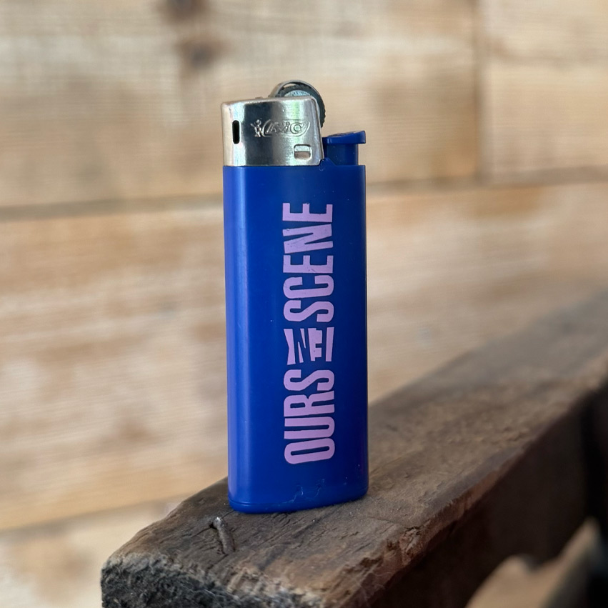 briquet ours en scene